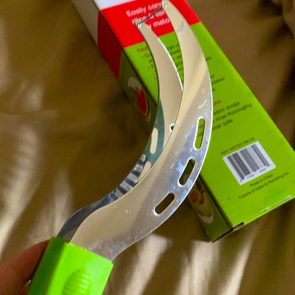 Watermelon Slicer melon cutter handy convenient cutting tool used once EUC